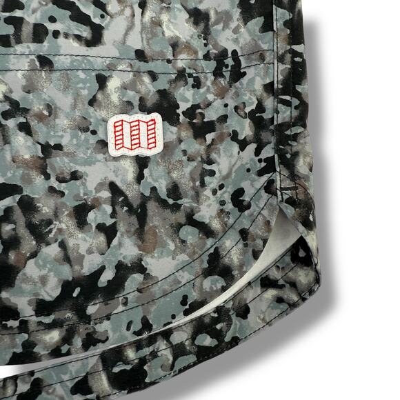 Topo Designs 6" River Shorts Mens Size Medium Abstract Camo Slate Nebula Print - Picture 2 of 7